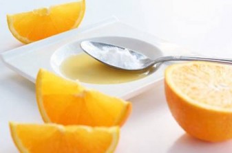 Cách Làm Mặt Nạ Trị Mụn Cám Từ Quả Cam